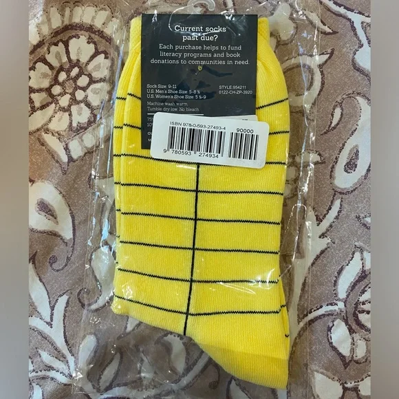 Out of Print | Yellow Library Card Socks | For Bookworms | NWT | Unisex Small - Picture 4 of 4